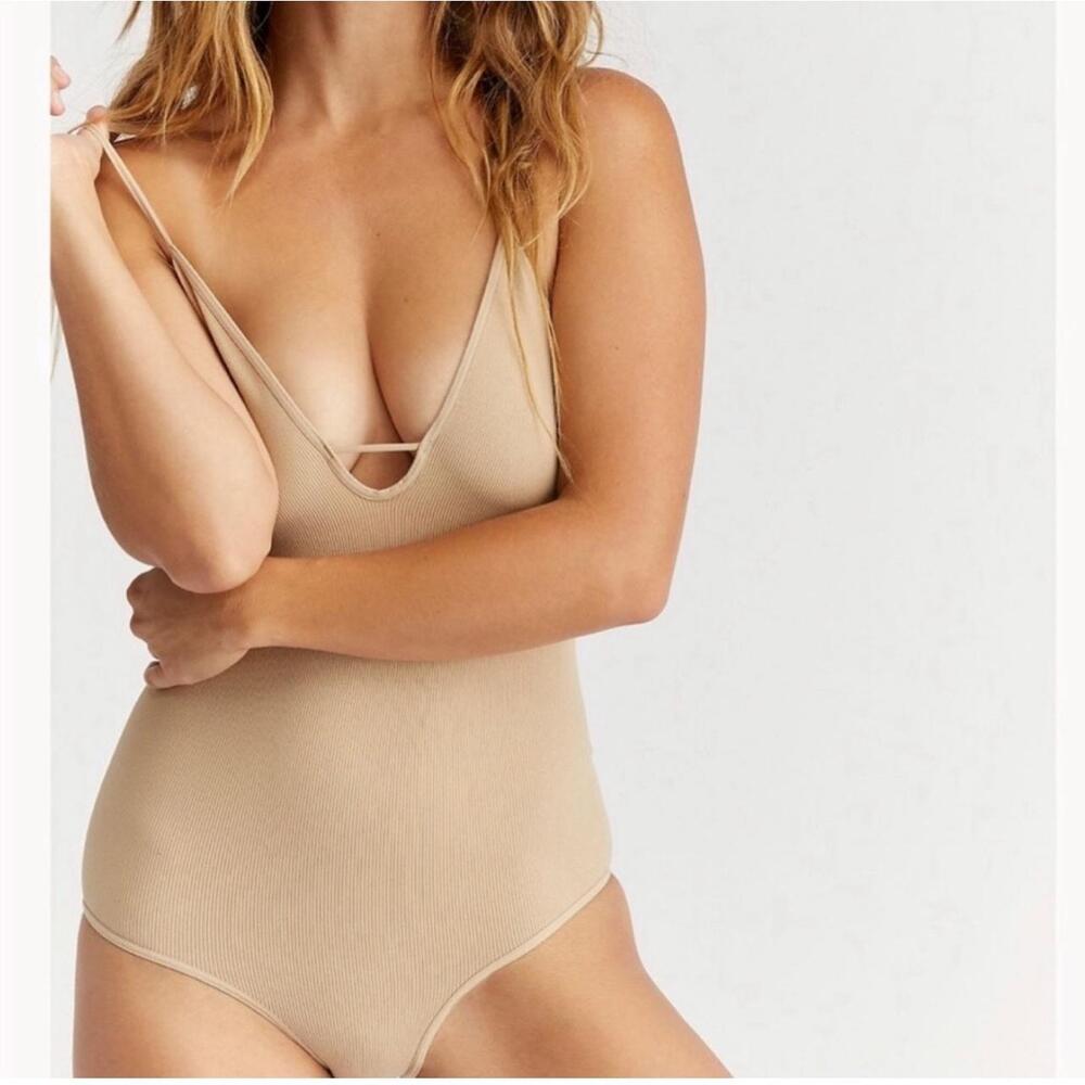 Intimately Free People Tan Ribbed Nude Move Along Bodysuit Vneck Beige XS/S NWT